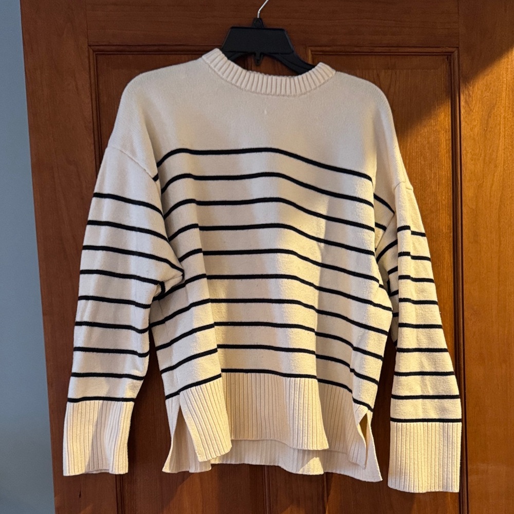 Zara oversized Striped Cream and Black sweater